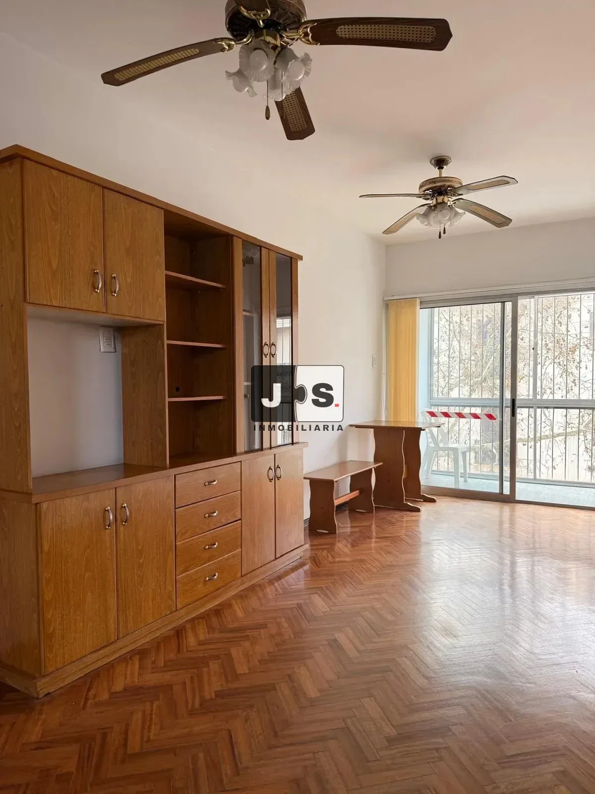 Alquilo apartamento 1 dormitorio c/balcón Barrio Sur - Imagen 1