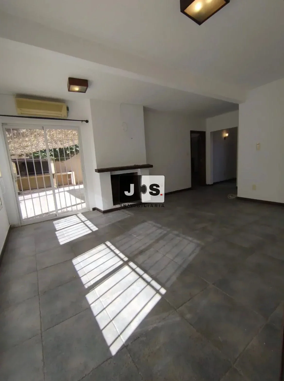 Casa en alquiler c/ cochera en Carrasco - Imagen 2