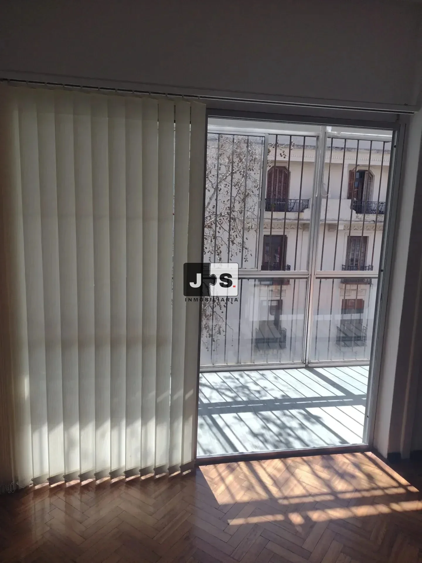 Alquilo apartamento 1 dormitorio c/balcón Barrio Sur - Imagen 4
