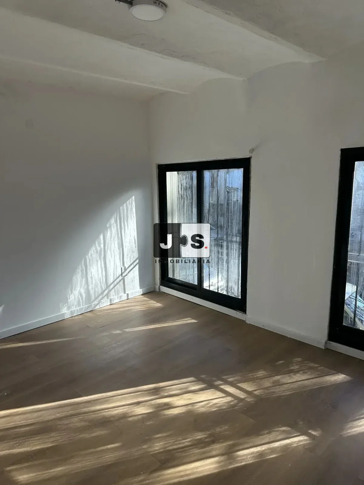 Alquilo Apartamento 2 dormitorios Cordón - Imagen 1