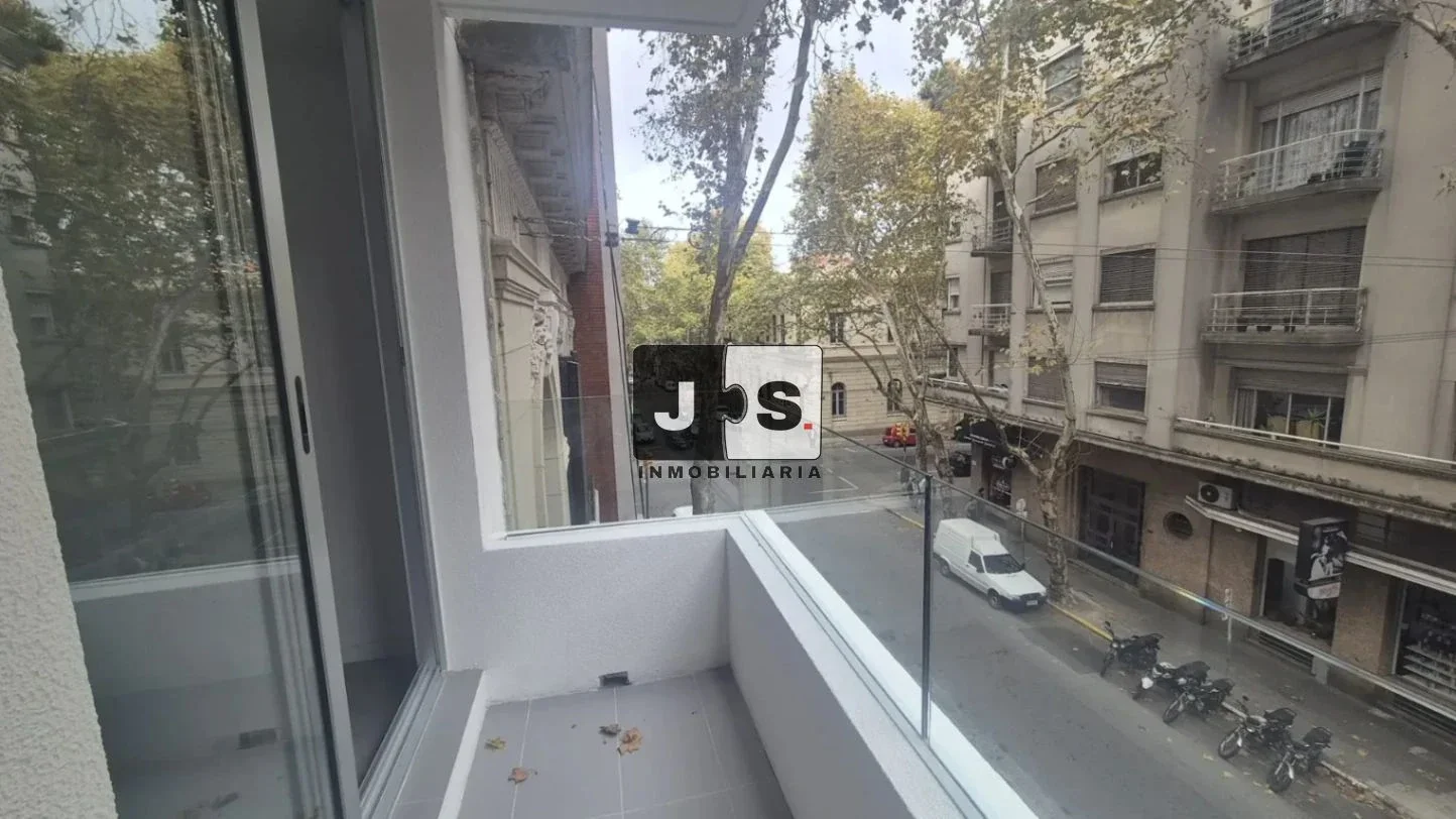 Alquilo Apartamento 2 dormitorios a estrenar con cochera en el Centro - Imagen 4