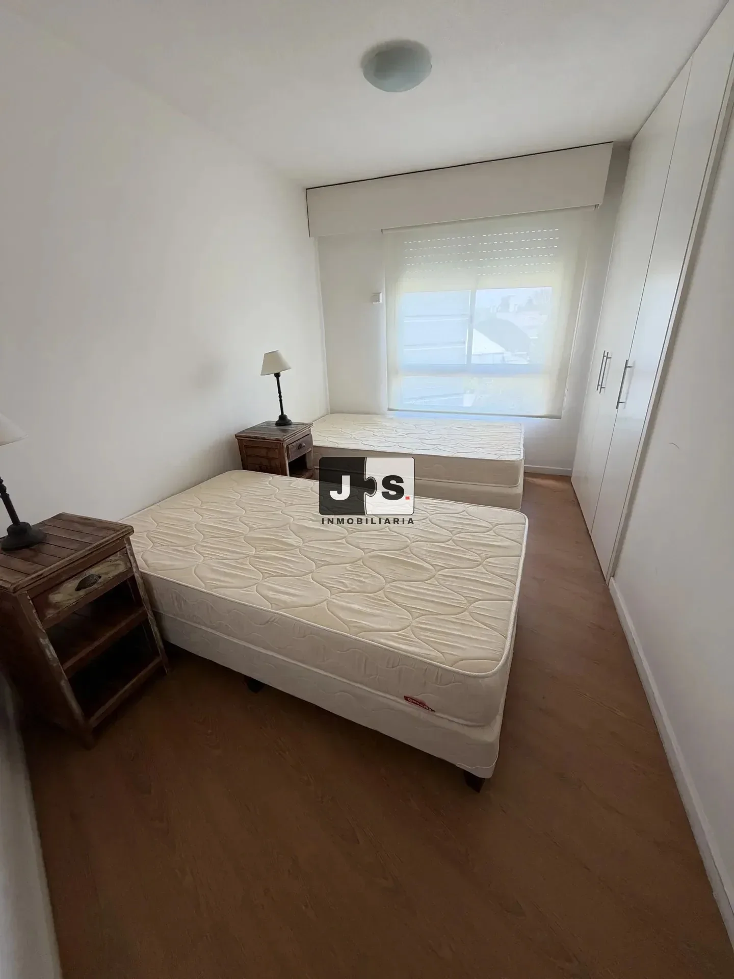 Alquilo apartamento 3 dormitorios c/cochera Barrio Malvin - Imagen 4