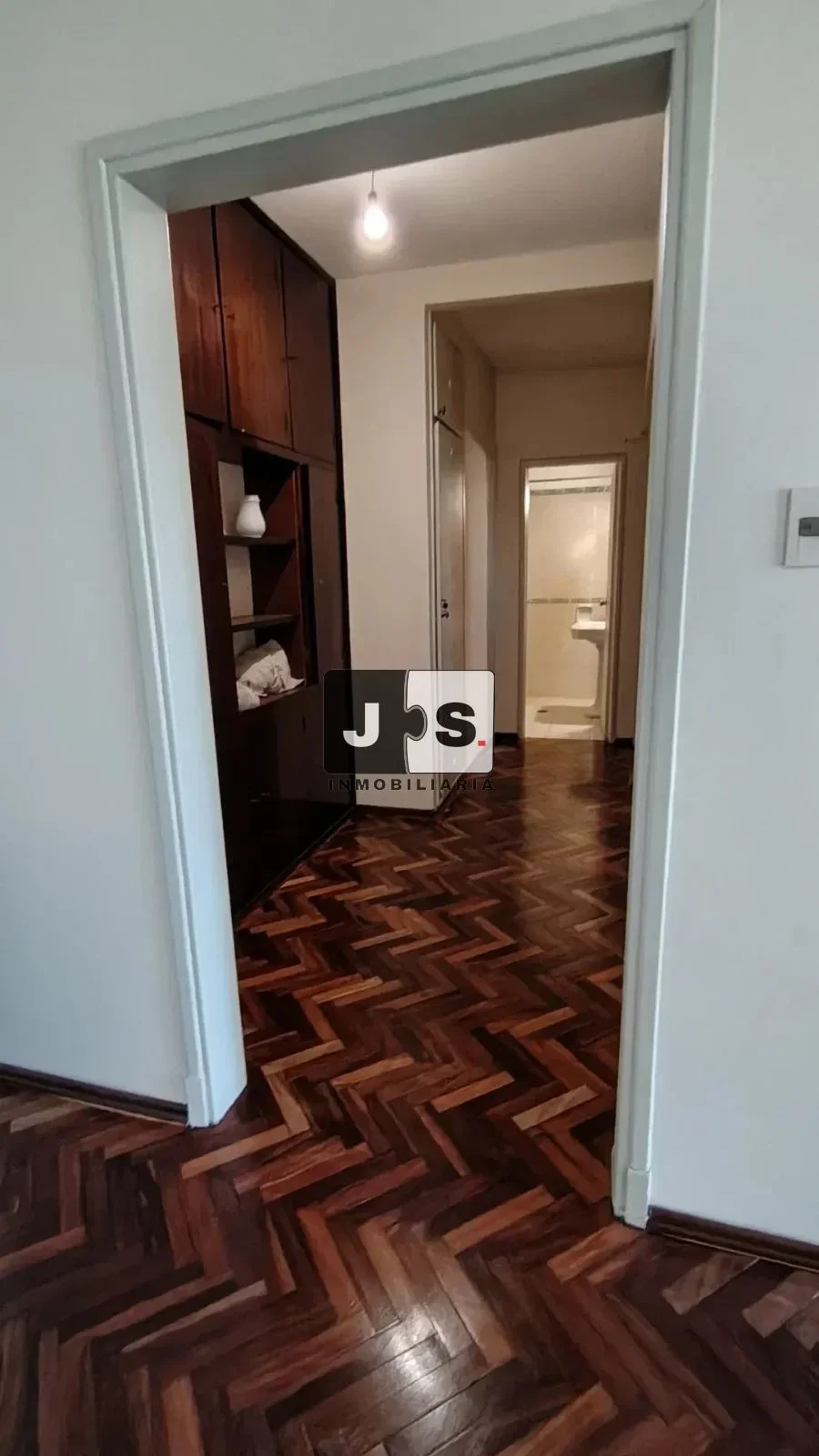 Alquilo Apartamento 2 dormitorios balcon y cochera Cordón - Imagen 5