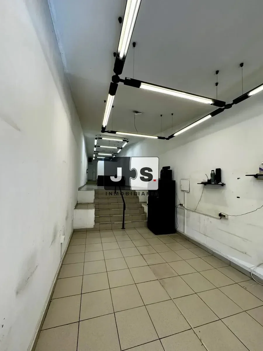 Local Comercial en alquiler ubicado en Centro - Imagen 1