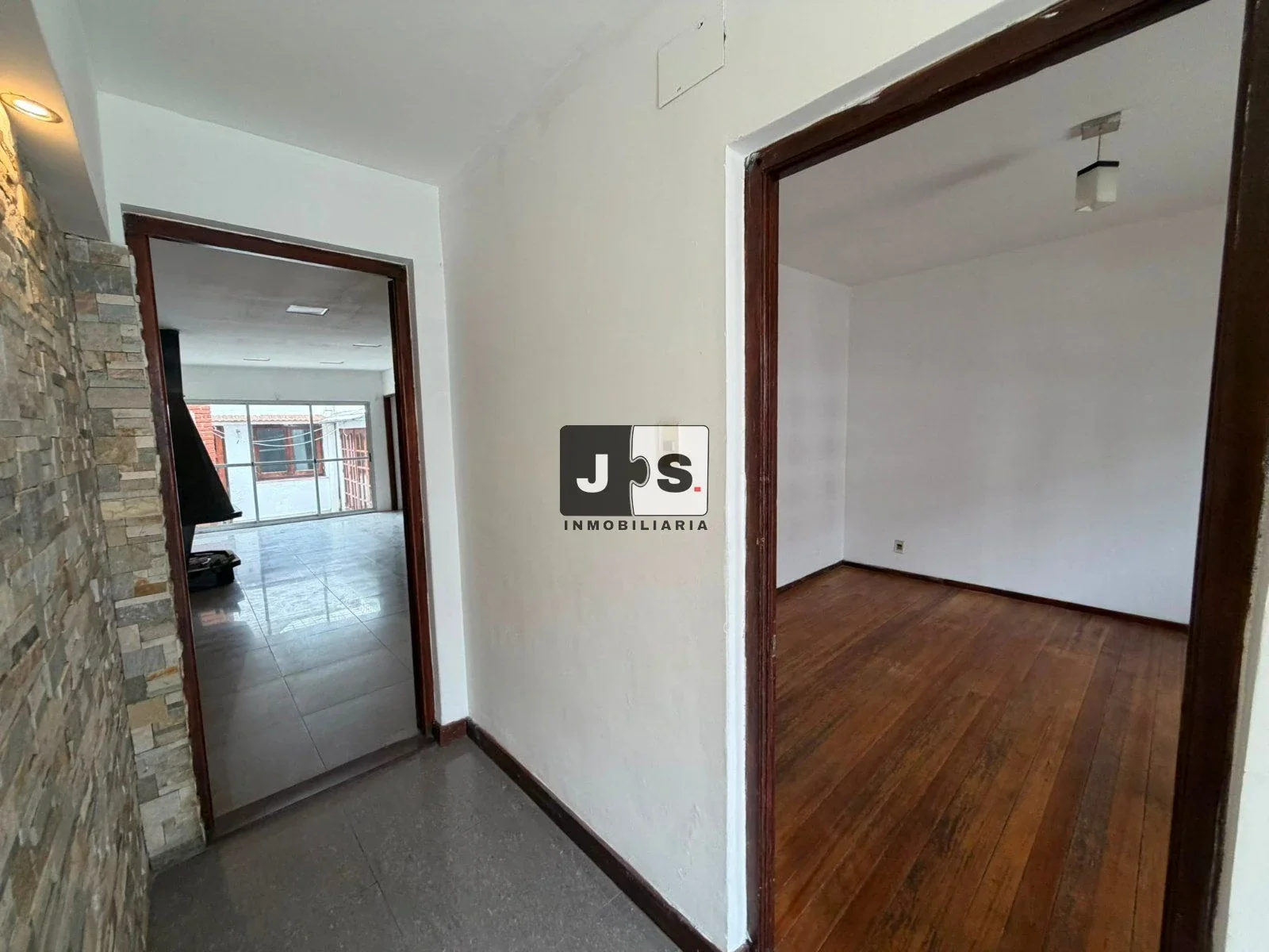 Alquiler de casa de 3 dormitorios en Mercado Modelo - Imagen 2