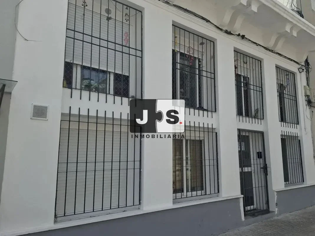Apartamento en alquiler en Centro - Imagen 1