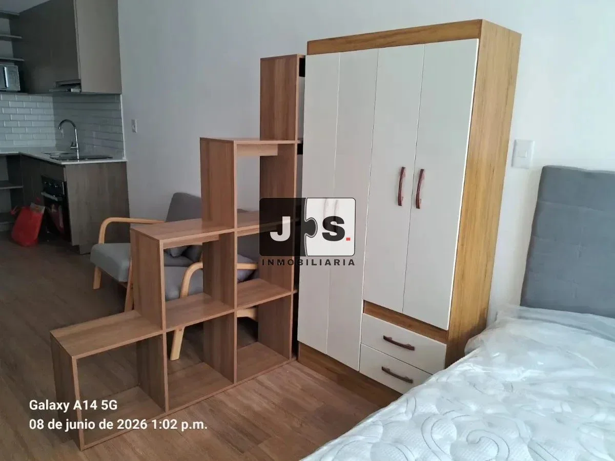 Alquilo apartamento monoambiente amoblado a estrenar Ciudad Vieja - Imagen 2