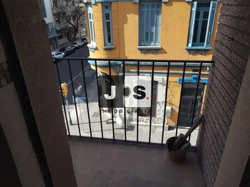 Alquiler apartamento dos dormitorios en centro - Imagen 2
