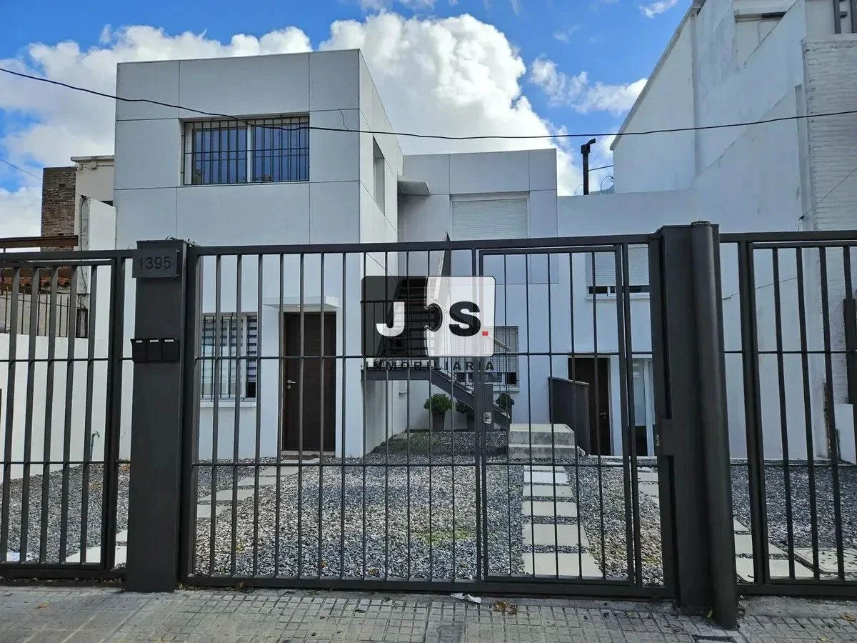 Apartamento en alquiler c/ cochera en Malvin - Imagen 1
