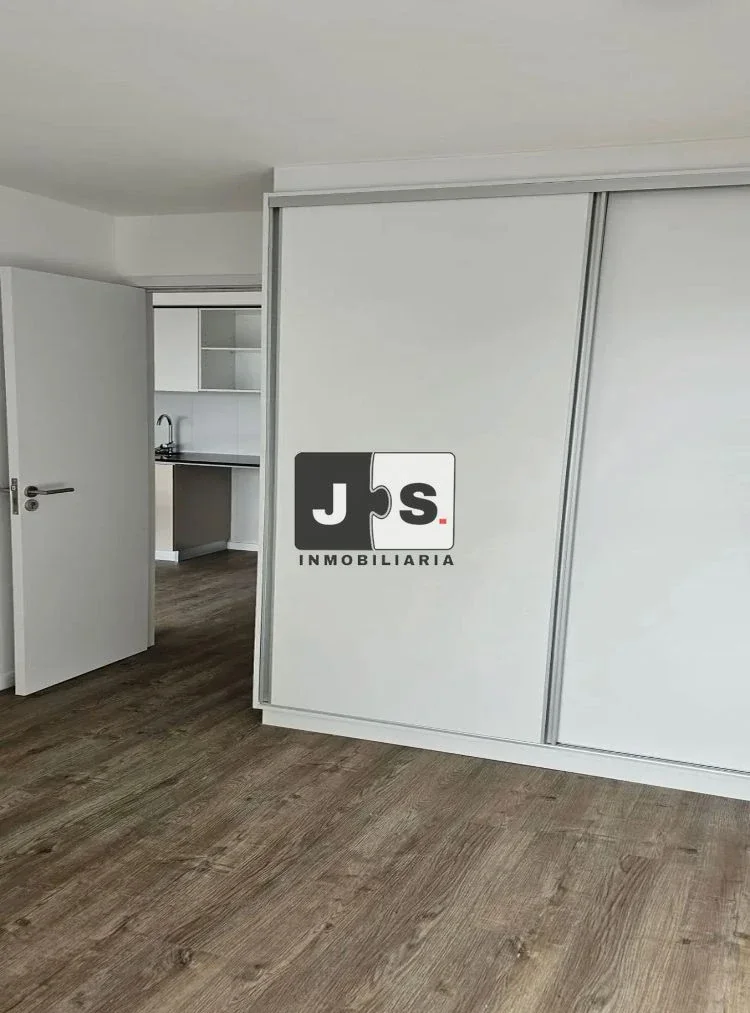 Apartamento en alquiler en Centro - Imagen 4