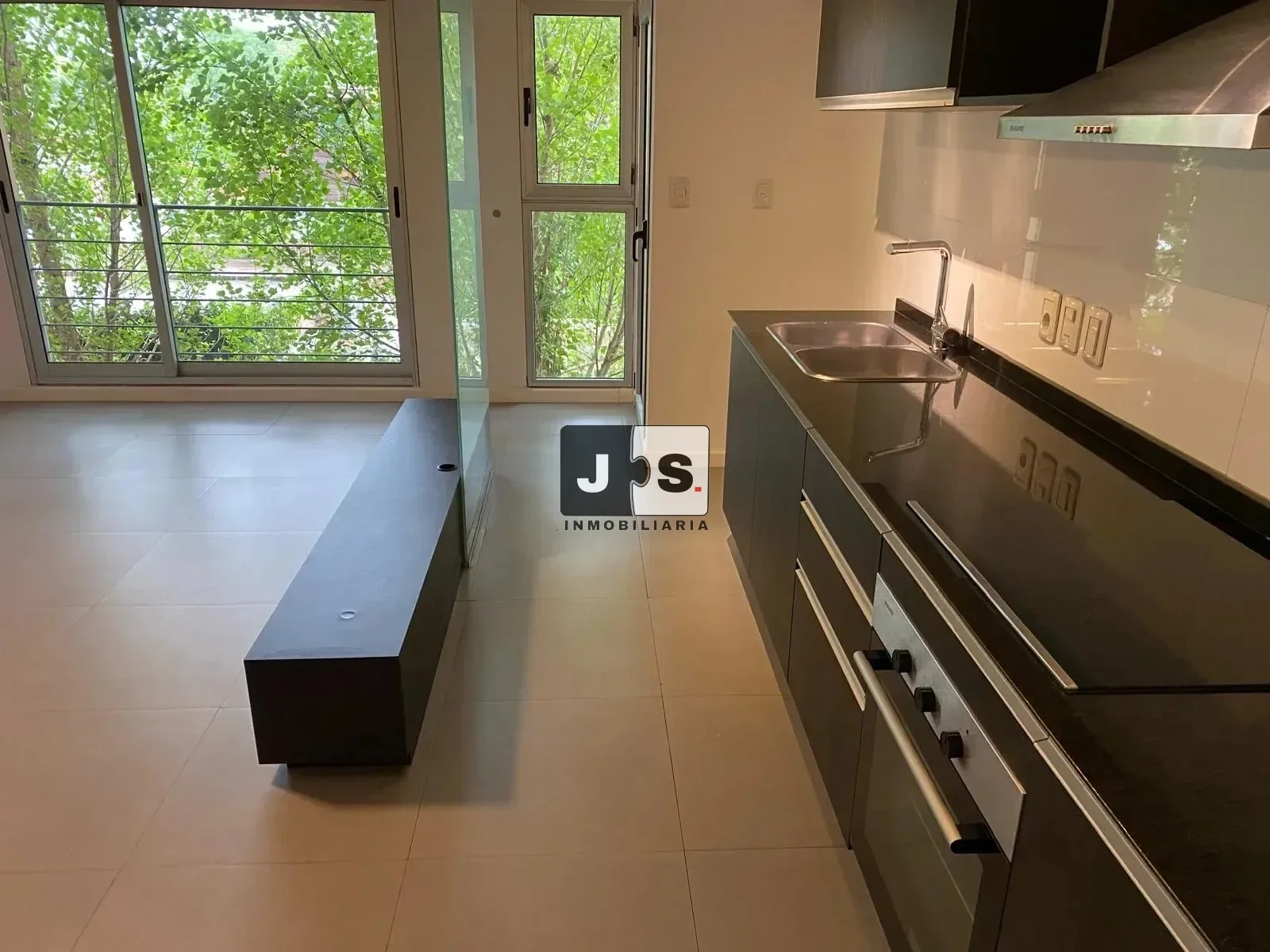 Alquilo apartamento 1 dormitorio c/cochera barrio Malvin - Imagen 3
