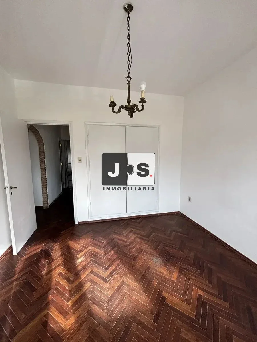 Alquilo Apartamento 4 dormitorios 2 baños Aguada - Imagen 5