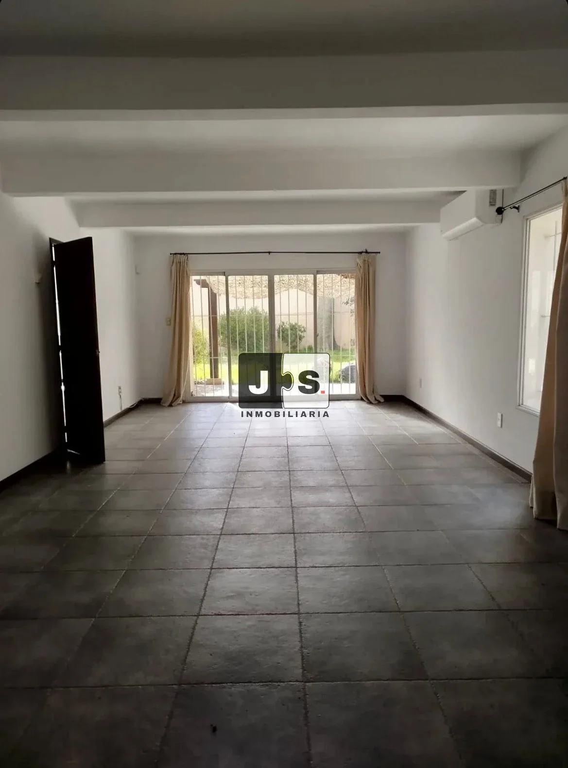 Casa en alquiler c/ cochera en Carrasco - Imagen 3