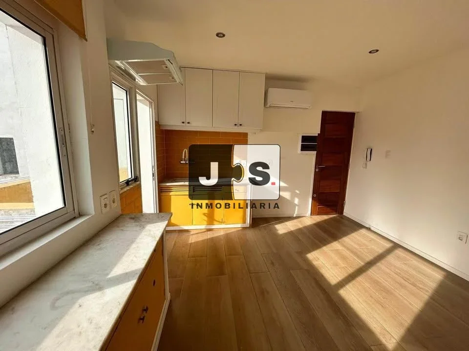 Alquilo Apartamento 1 dormitorio con terraza Centro - Imagen 1