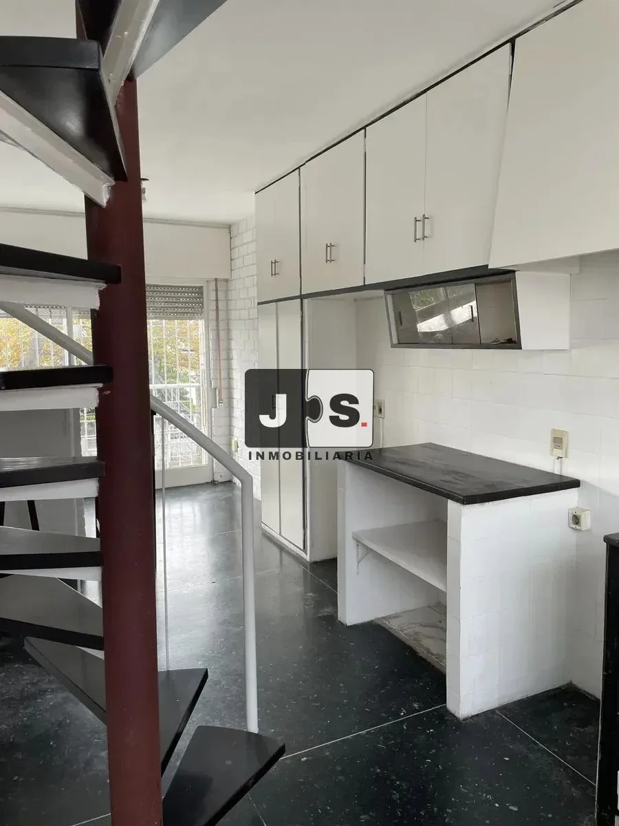Casa en alquiler c/ cochera en Buceo - Imagen 3