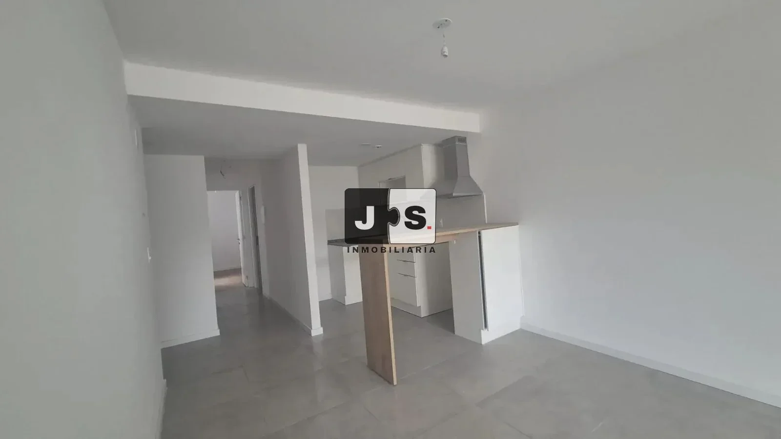 Alquilo Apartamento 2 dormitorios a estrenar con cochera en el Centro - Imagen 2