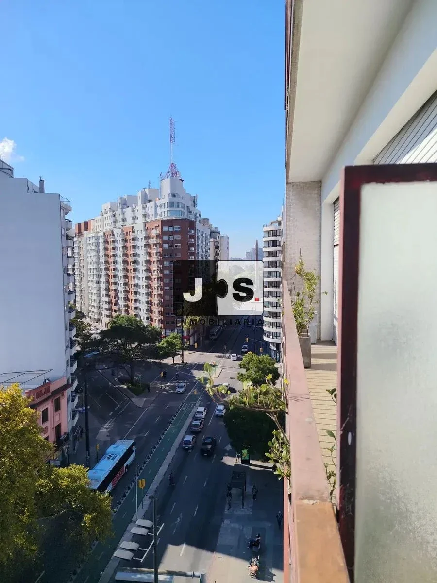 Alquilo Apartamento 3 dormitorios 2 baños Tres Cruces - Imagen 4