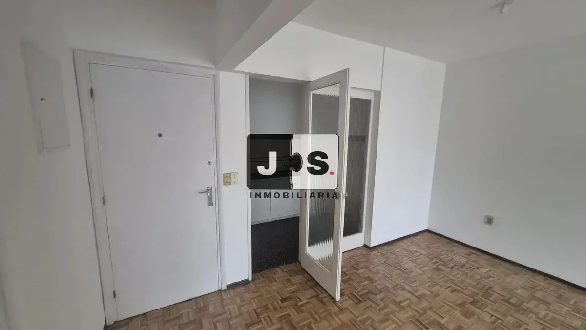 Alquiler de apartamento de 1 dormitorios en el Centro - Imagen 3