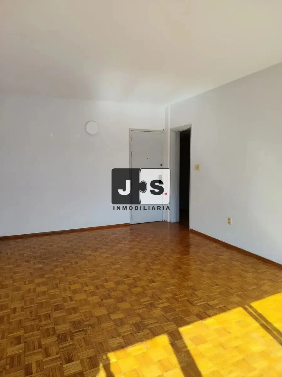 Alquilo Apartamento 3 dormitorios 2 baños Tres Cruces - Imagen 5
