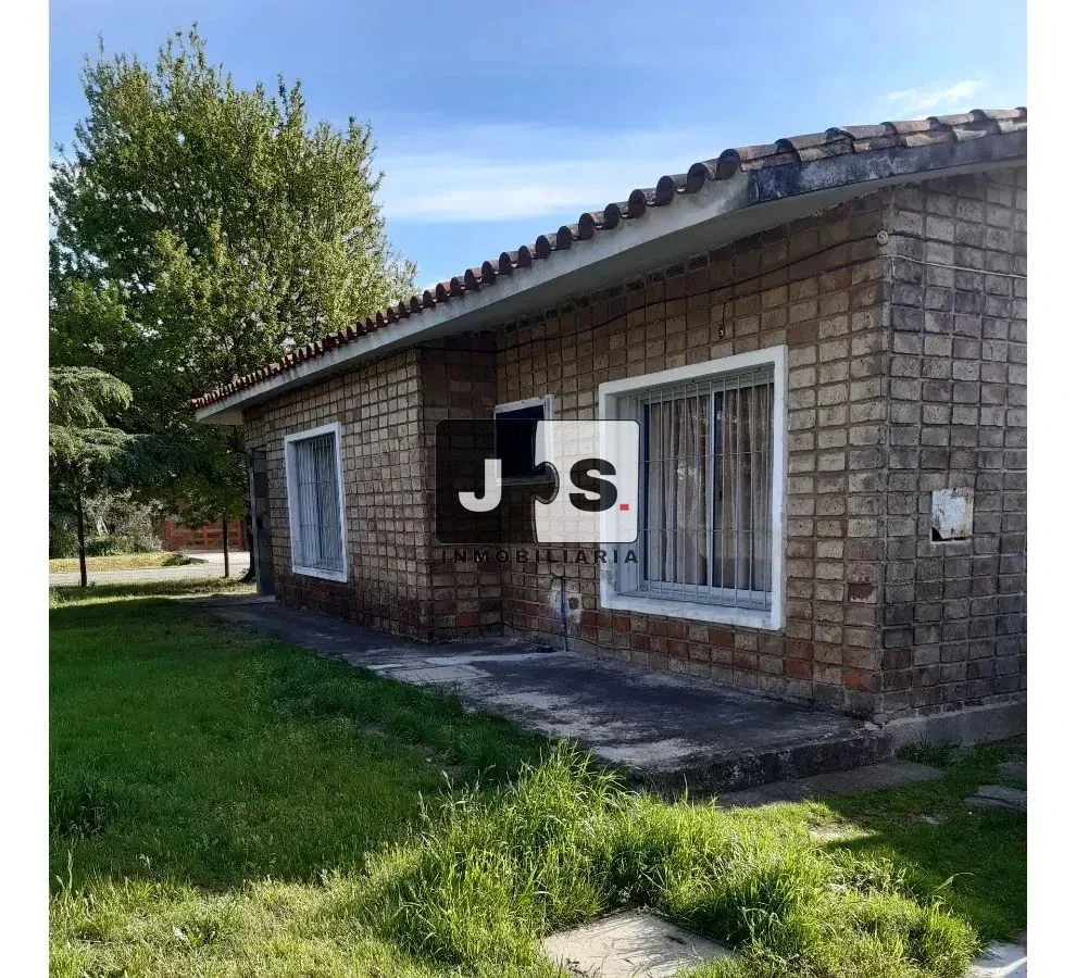Casa en venta c/ cochera en Solymar de 3 dormitorios - Imagen 1