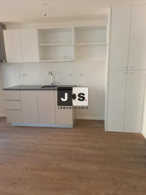 Apartamento en alquiler en Centro - Imagen 1