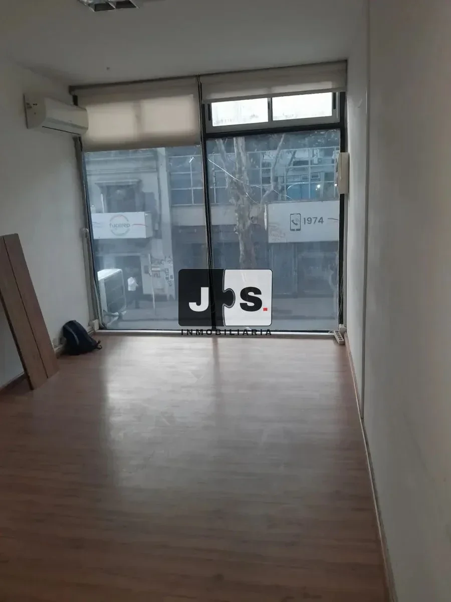 Local Comercial en alquiler ubicado en Centro - Imagen 1