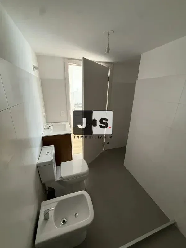 Apartamento en alquiler c/ cochera en Barrio Sur - Imagen 4