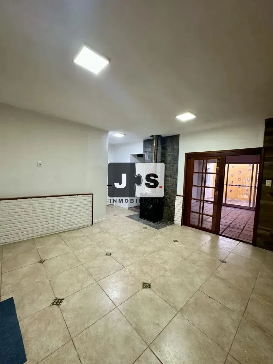 Casa en alquiler c/ cochera en Villa del Cerro - Imagen 2