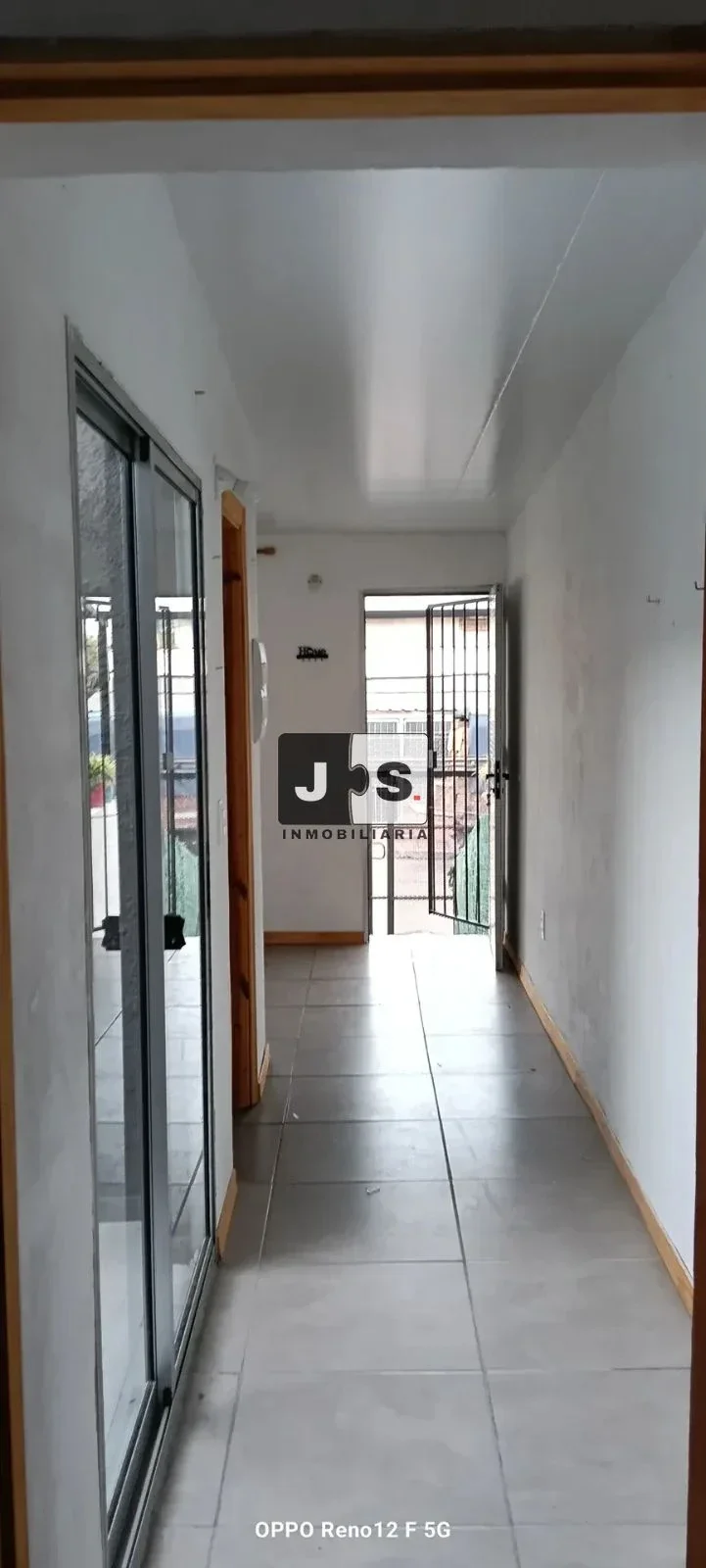 Apartamento en alquiler c/ cochera en Cerrito - Imagen 1