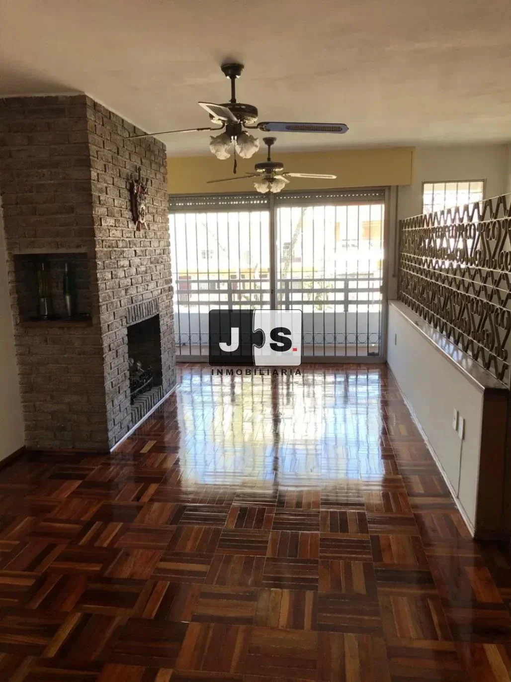 Alquilo Casa 4 dormitorios 3 baños con cochera en Malvin - Imagen 2