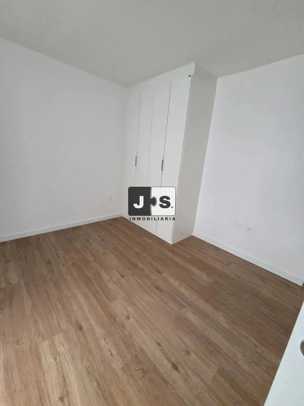 Alquilo Apartamento 2 dormitorios a estrenar con cochera en el Centro - Imagen 5