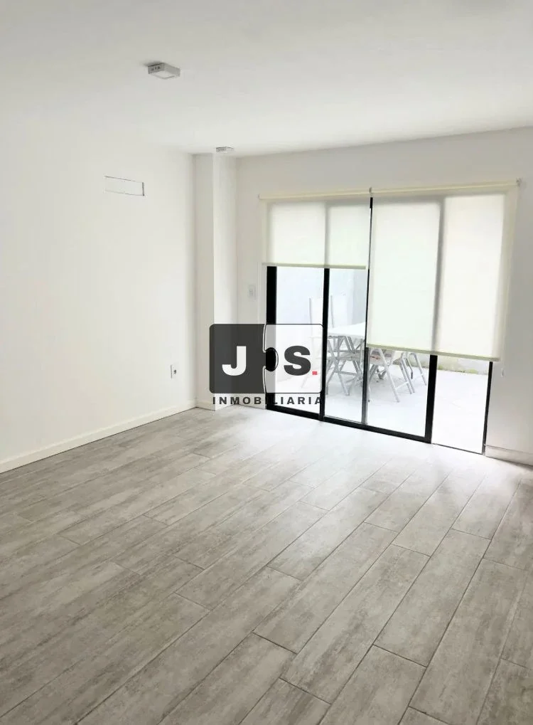 Apartamento en alquiler c/ cochera en Punta Carretas - Imagen 1