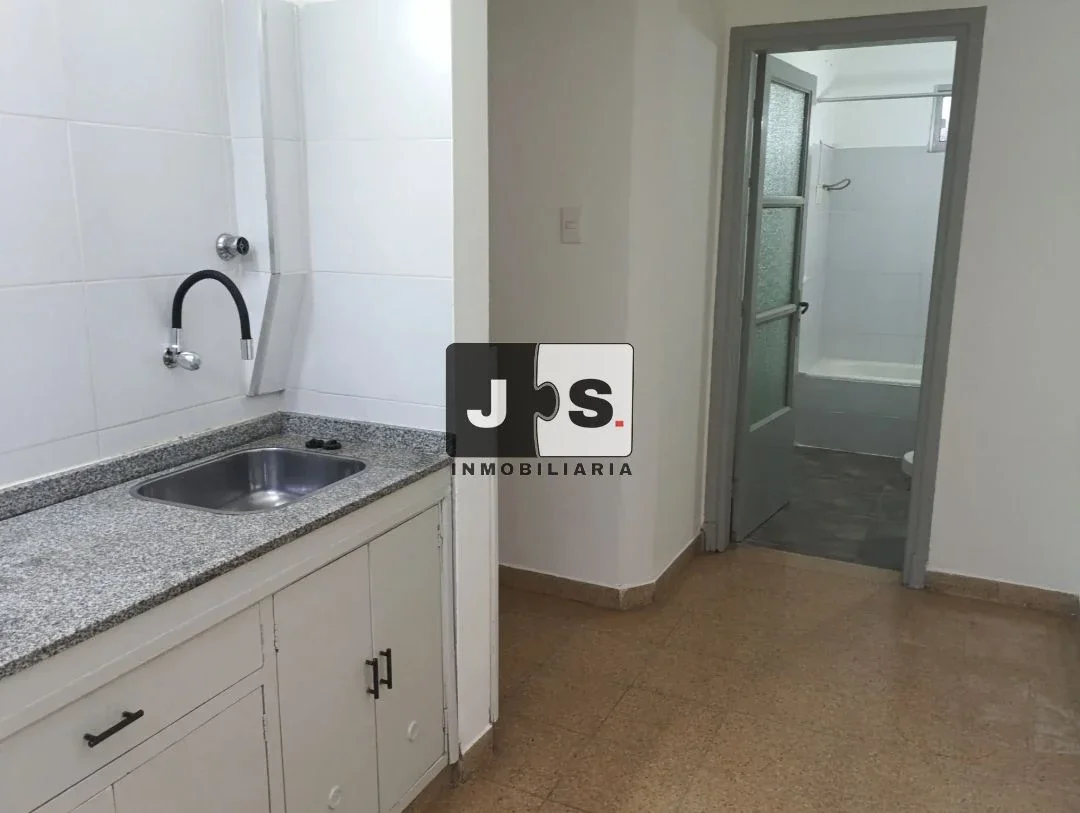Alquilo apartamento 1 dormitorio La Comercial - Imagen 3
