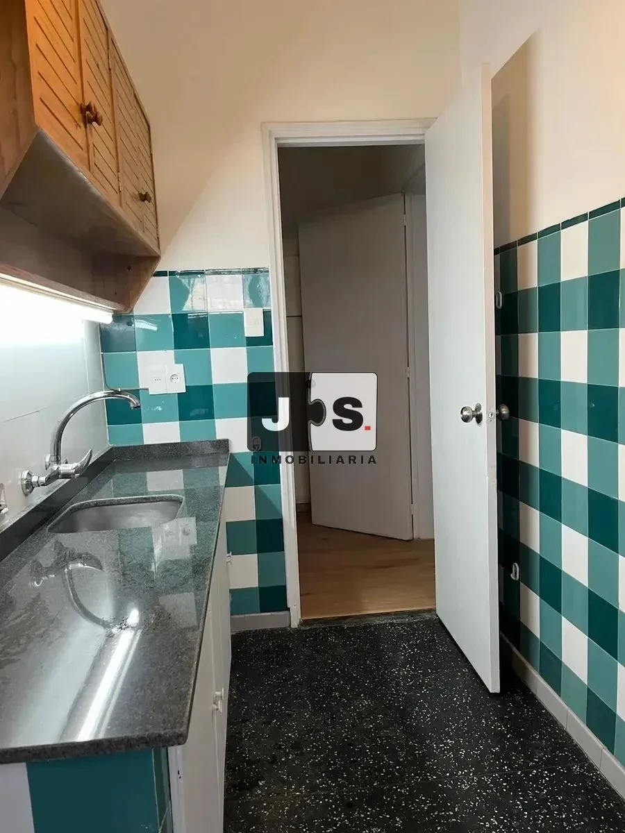 Apartamento en alquiler en La Comercial - Imagen 4