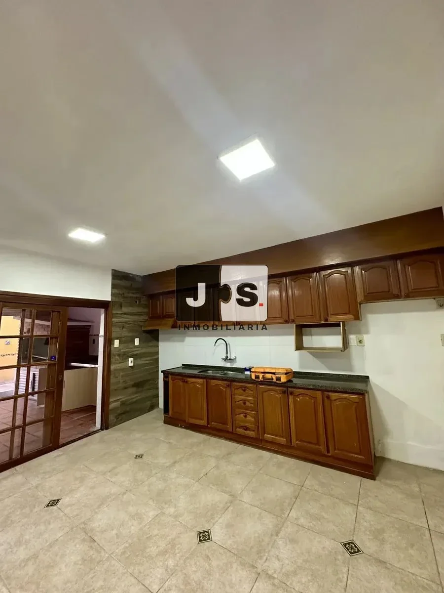 Casa en alquiler c/ cochera en Villa del Cerro - Imagen 1