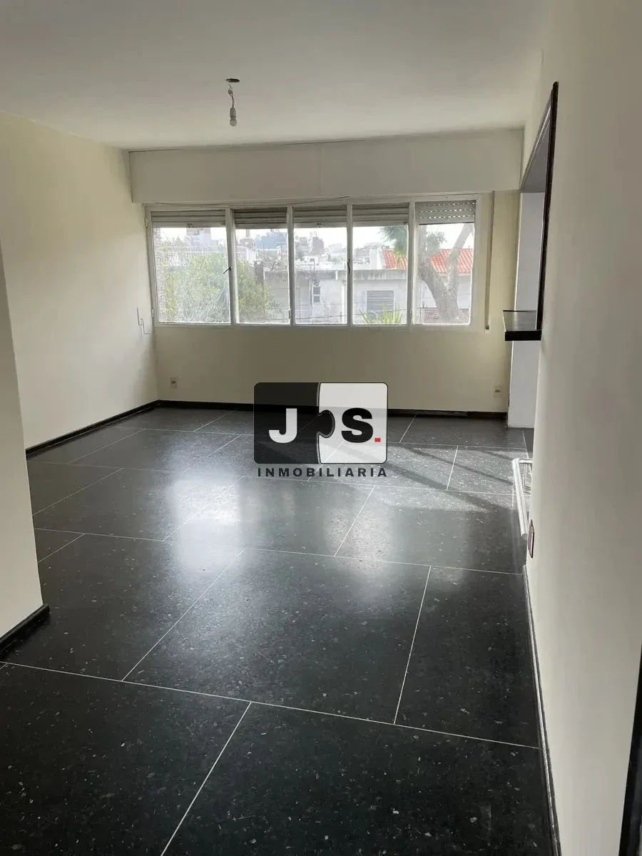 Casa en alquiler c/ cochera en Buceo - Imagen 4