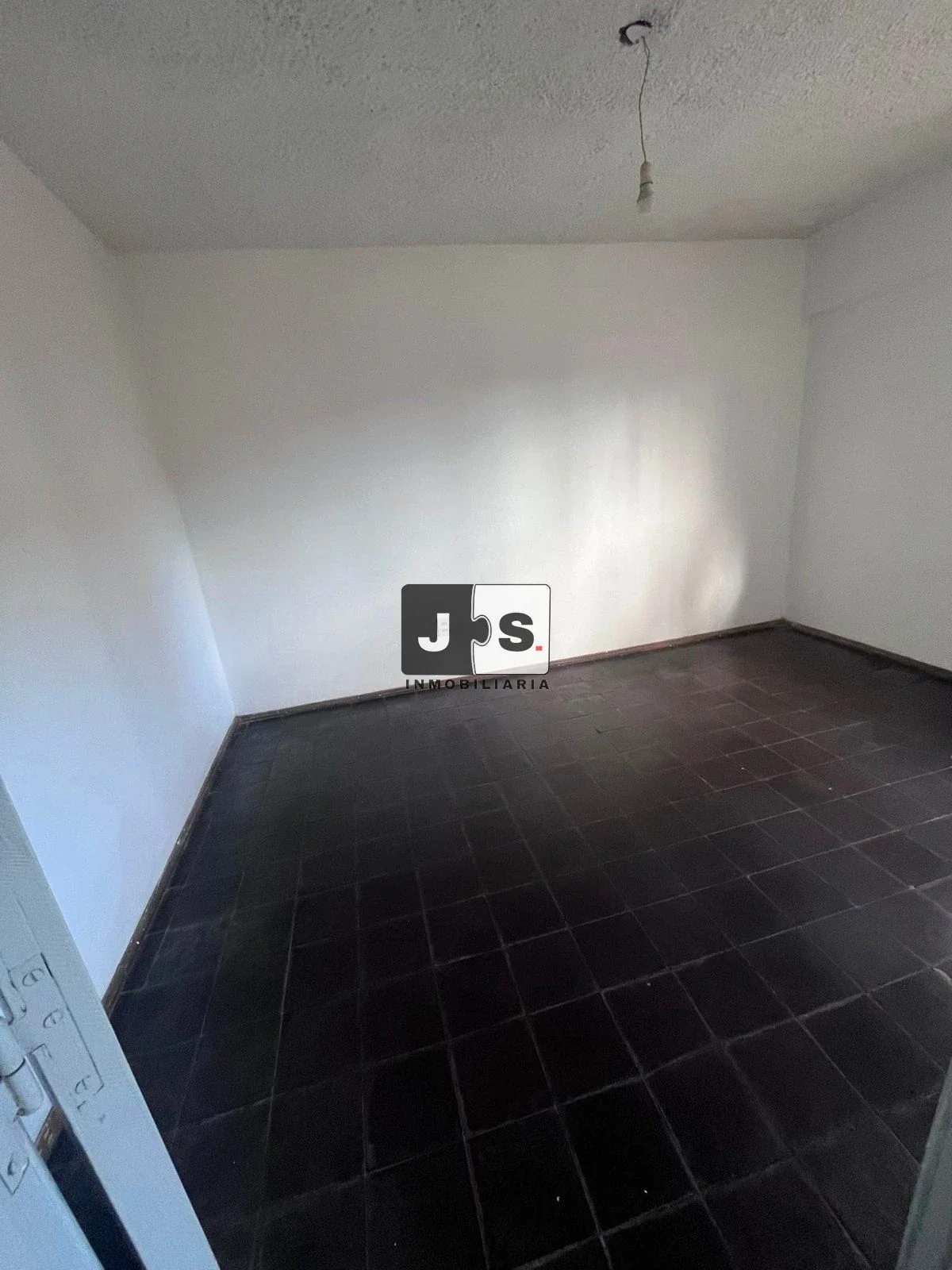 Alquilo Apartamento 1 dormitorio con patio en el Centro - Imagen 4