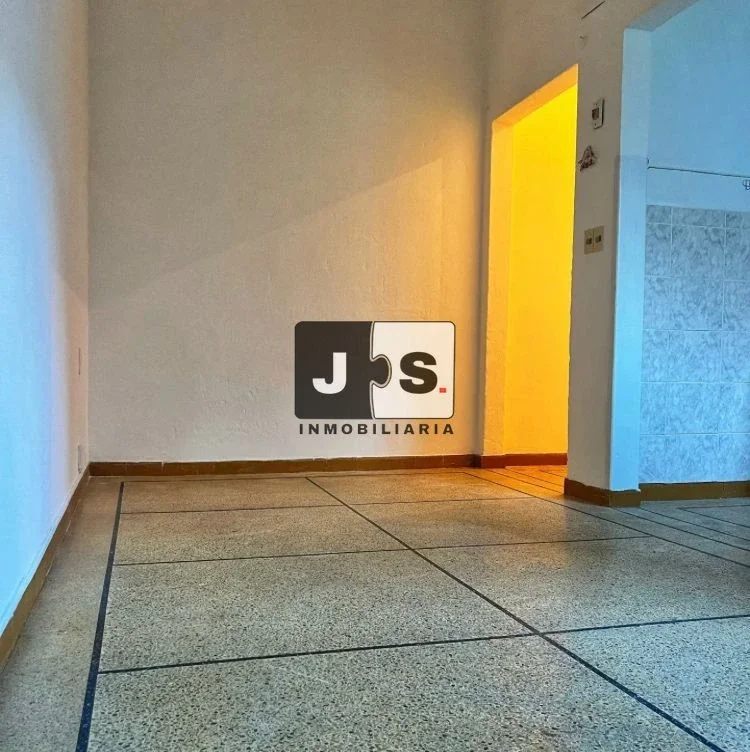Apartamento en alquiler en Centro - Imagen 1