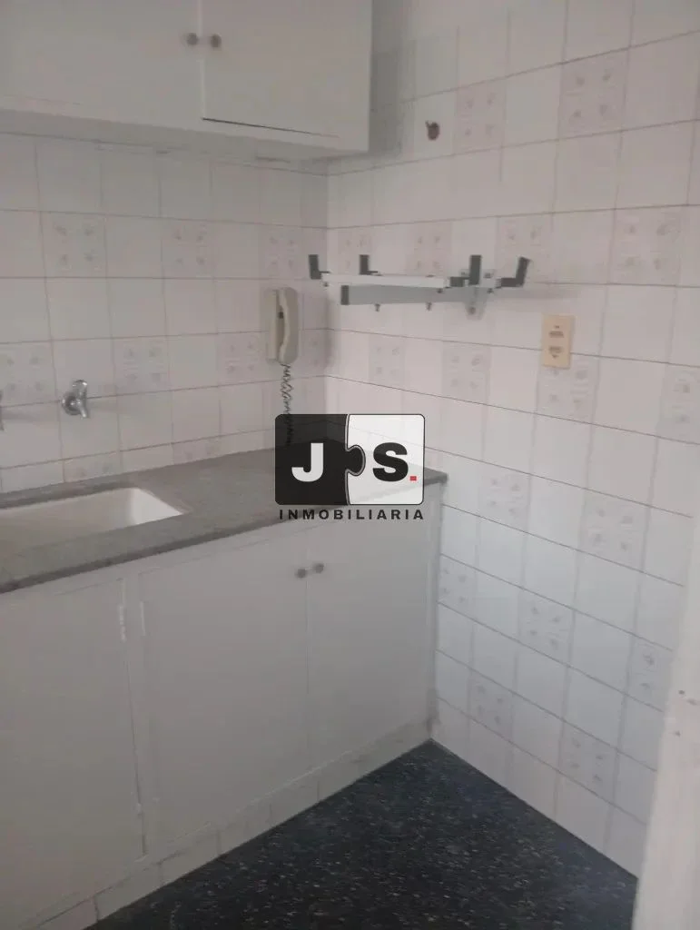 Alquilo Apartamento 1 dormitorio Centro - Imagen 4