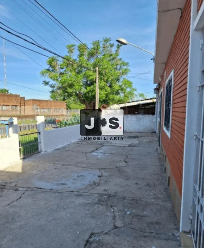 Casa en venta c/ cochera en Las Piedras - Imagen 2