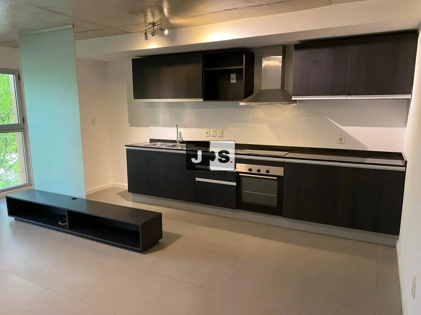 Alquilo apartamento 1 dormitorio c/cochera barrio Malvin - Imagen 2