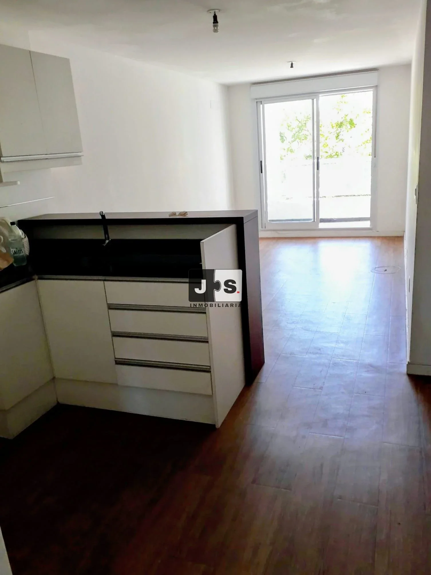 Venta de apartamento de 2 dormitorios en el centro - Imagen 1