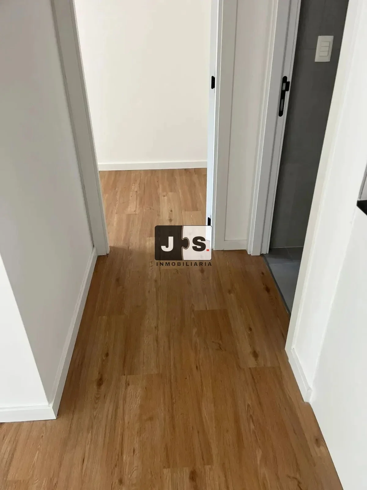 Apartamento en alquiler c/ cochera en Centro - Imagen 2