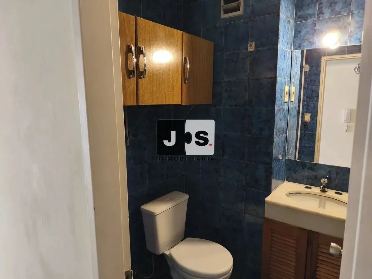 Apartamento en alquiler en Tres Cruces - Imagen 2