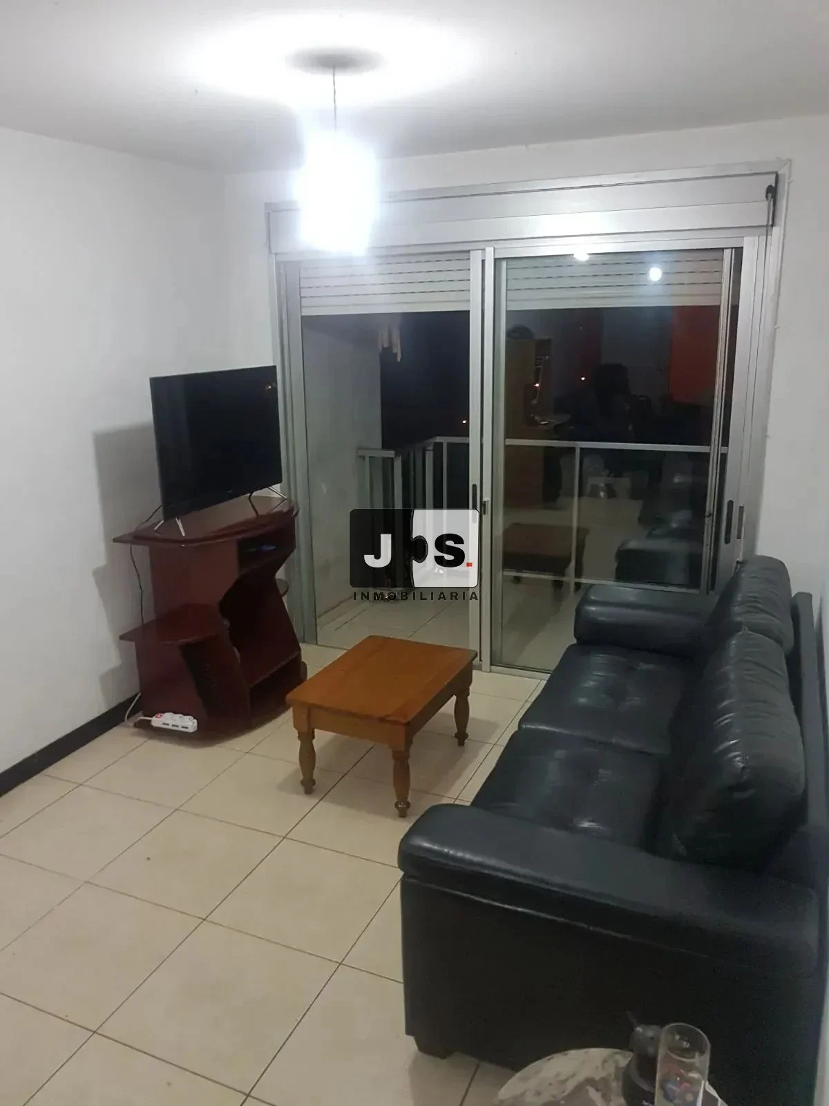 Alquilo Apartamento 2 dormitorios Aguada - Imagen 2