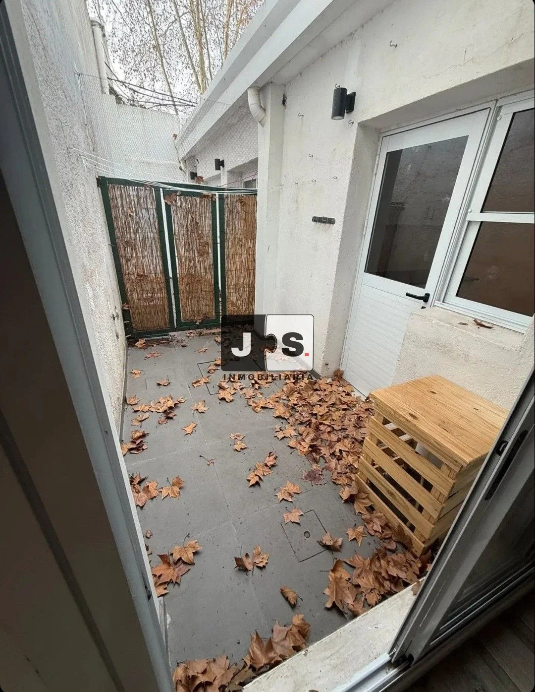 Alquilo apartamento 1 dormitorio c/patio Zona Cordon - Imagen 5