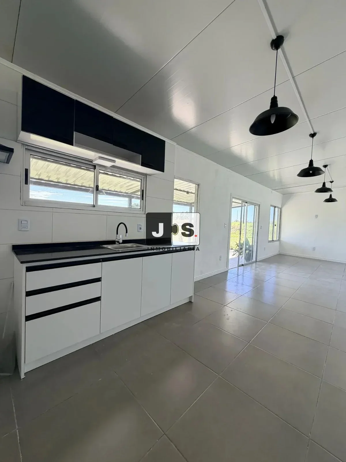 Alquilo Casa 3 dormitorios 3 baños a estrenar con cochera Neptunia - Imagen 3