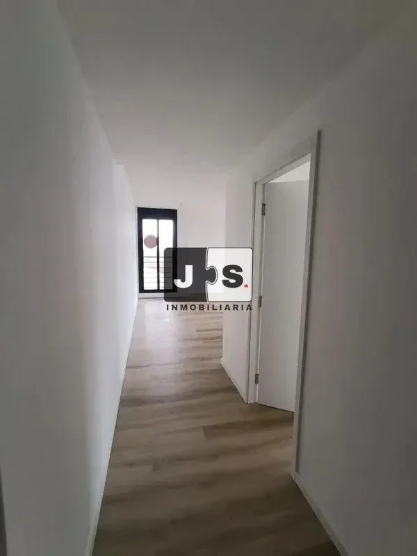 Apartamento en alquiler en Tres Cruces - Imagen 3