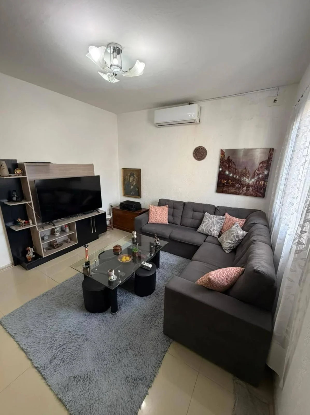 Casa en venta c/ cochera en Jardines Hipódromo - Imagen 2