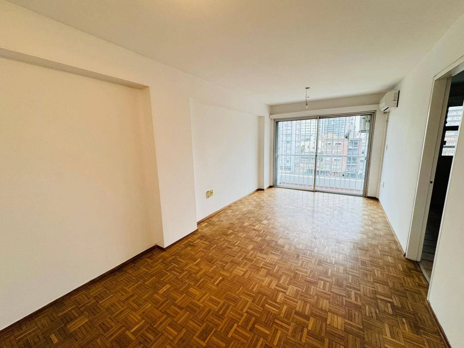Apartamento en alquiler c/ cochera en Pocitos - Imagen 4